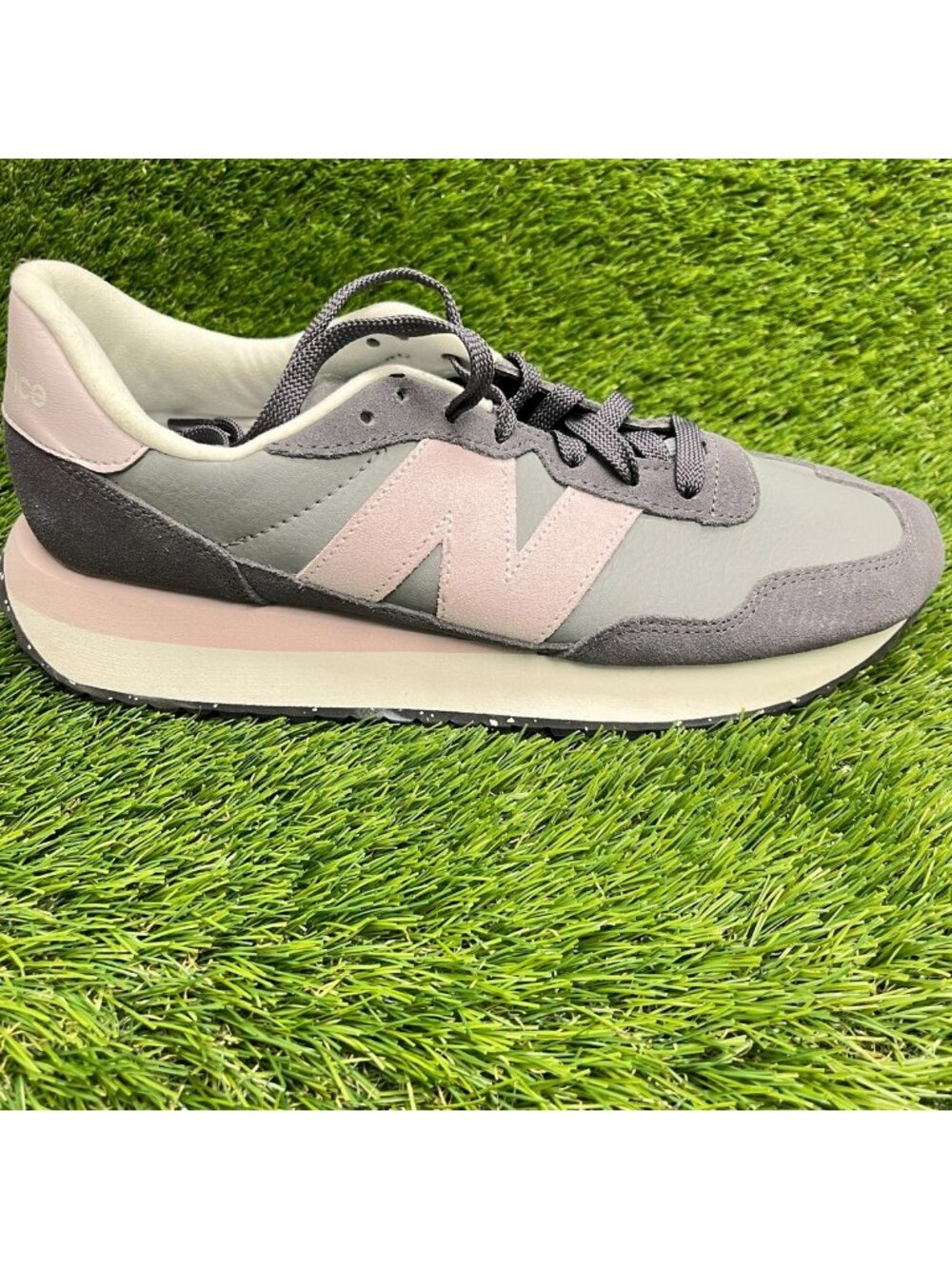 New Balance 237 v1 Womens Size 11.5 Mens 10 Gray Pink Running Shoes Sneakers